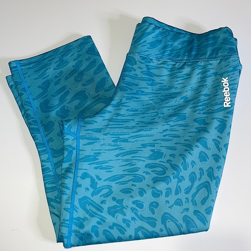 Reebok Blue Leopard Print Capri Workout Yoga Pant Leggings Stretchy Comfy Pants